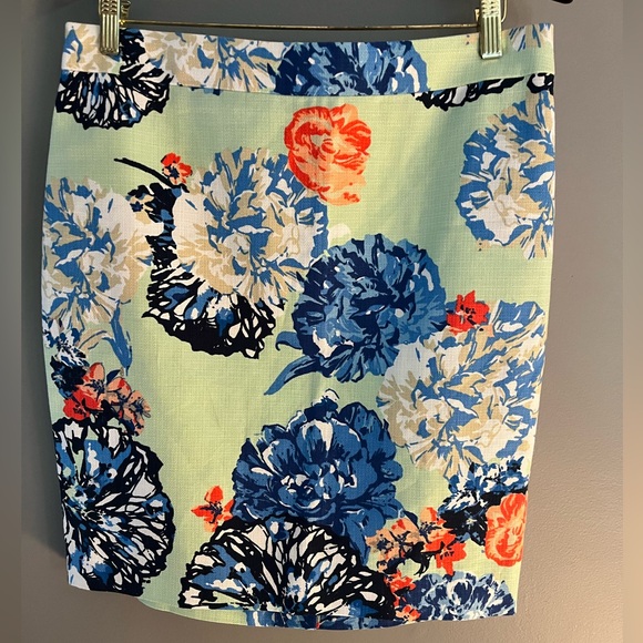 J. Crew Pencil Skirt in 100% Cotton Basketweave Floral  Mint Green Petite 12P - Picture 1 of 9